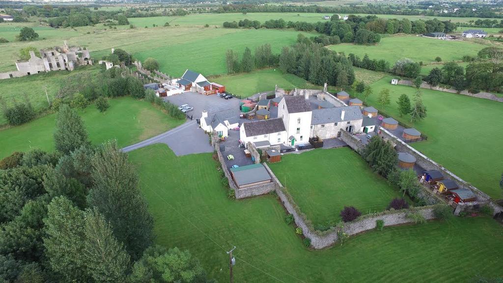 Готель Galway Glamping Туам Екстер'єр фото
