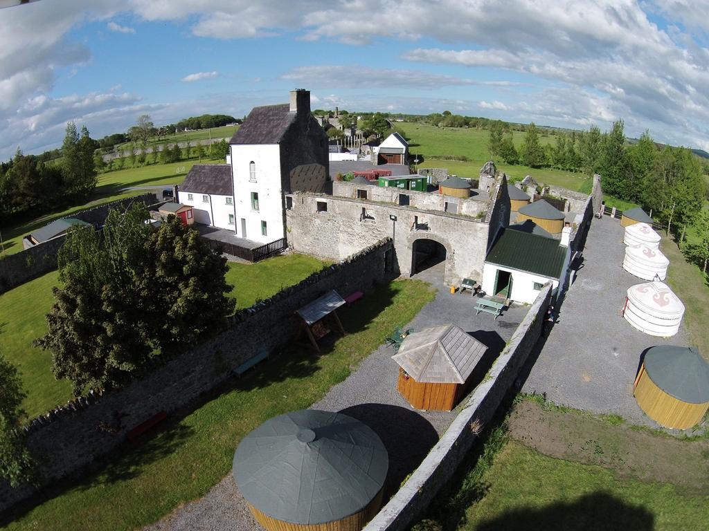 Готель Galway Glamping Туам Екстер'єр фото