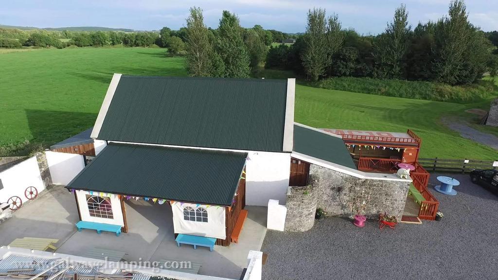 Готель Galway Glamping Туам Екстер'єр фото